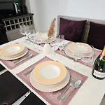Lejlighed Spacious 2br Oasis Modern Comfort Near Parks & Malls