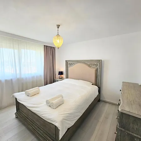 Διαμέρισμα Spacious 2br Oasis Modern Comfort Near Parks & Malls