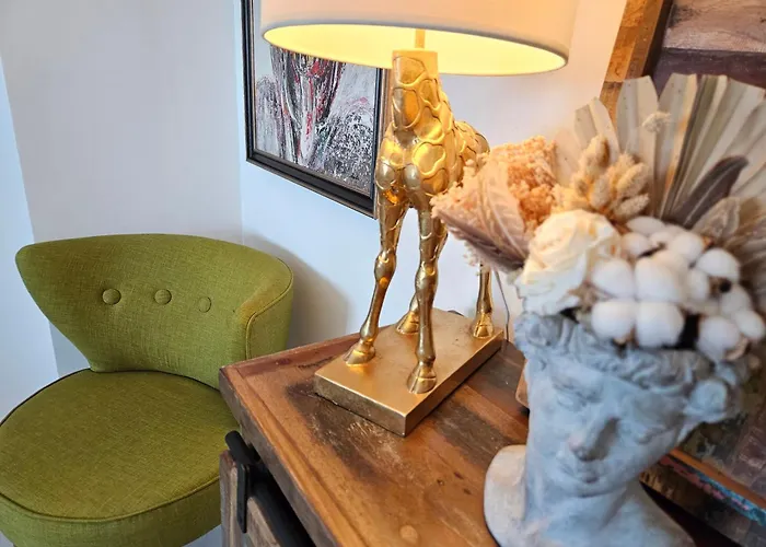 Spacious 2br Oasis Modern Comfort Near Parks & Malls Bukarest