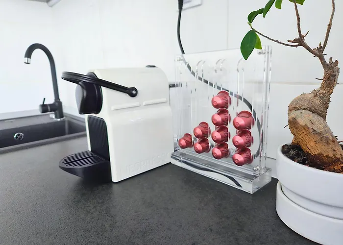 Spacious 2br Oasis Modern Comfort Near Parks & Malls Lejlighed Bukarest