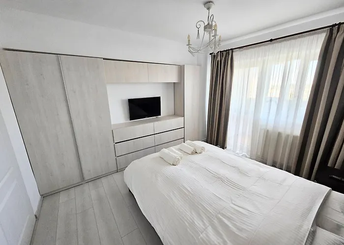 דירה Spacious 2br Oasis Modern Comfort Near Parks & Malls בוקרשט