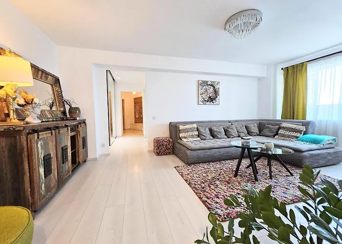 דירה Spacious 2br Oasis Modern Comfort Near Parks & Malls בוקרשט
