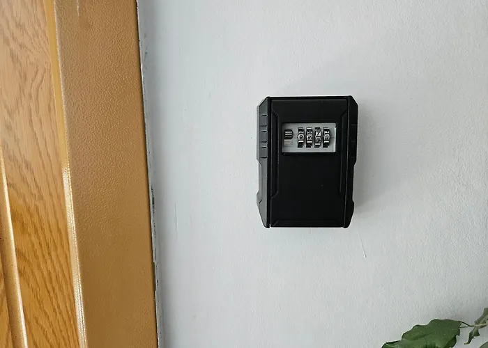 Lejlighed Spacious 2br Oasis Modern Comfort Near Parks & Malls