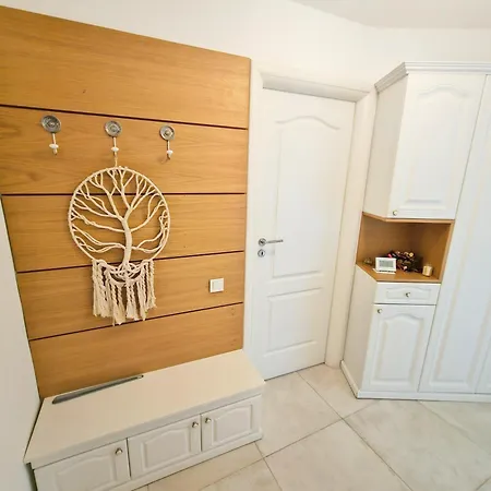 Spacious 2br Oasis Modern Comfort Near Parks & Malls Appartement *