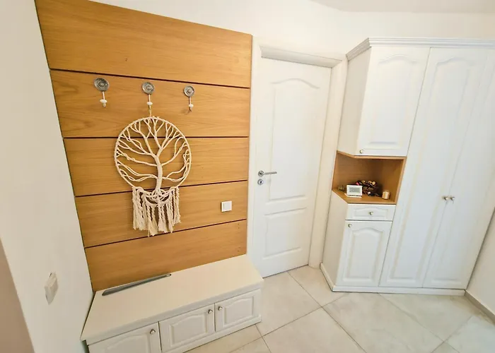 Spacious 2br Oasis Modern Comfort Near Parks & Malls Apartament *